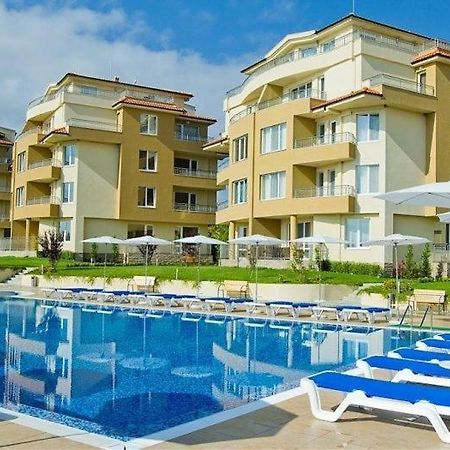 Аппартамент Pines Beach Resort Бяла Экстерьер фото