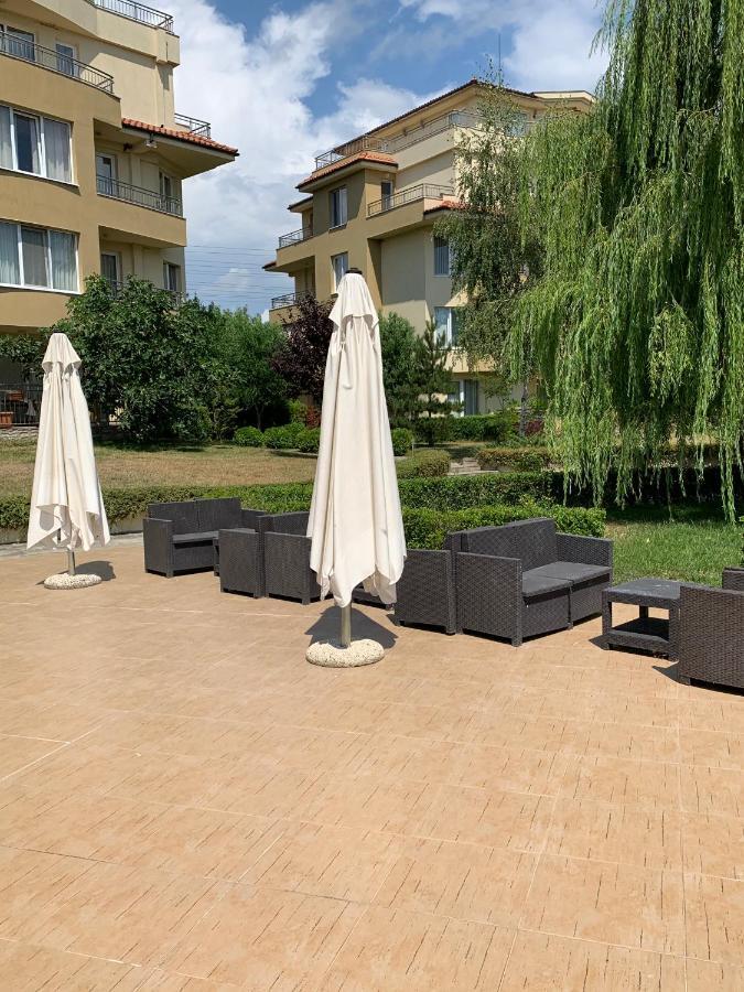 Аппартамент Pines Beach Resort Бяла Экстерьер фото